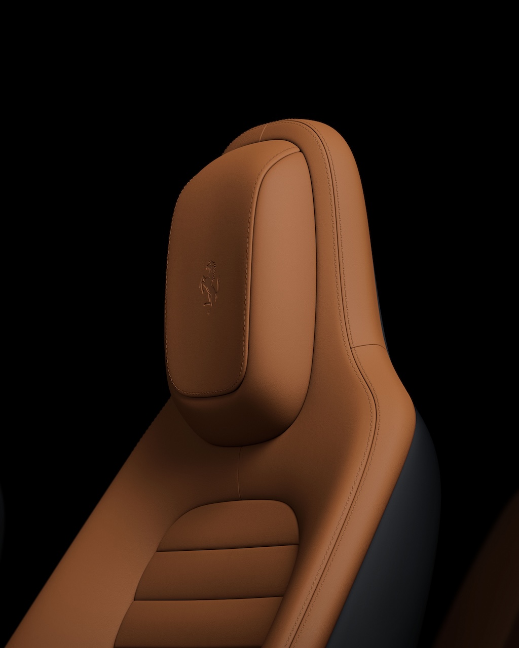 FERRARI-LUCE_SEAT_HERO_sRGB_6K_72DPI_4X5